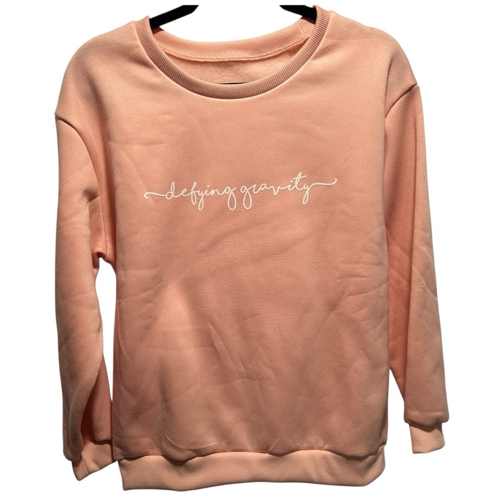 NWOT 'defying gravity' Crewneck Sweatshirt Size Medium